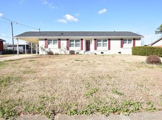 5223 Brookfield Rd, Fayetteville, NC 28303