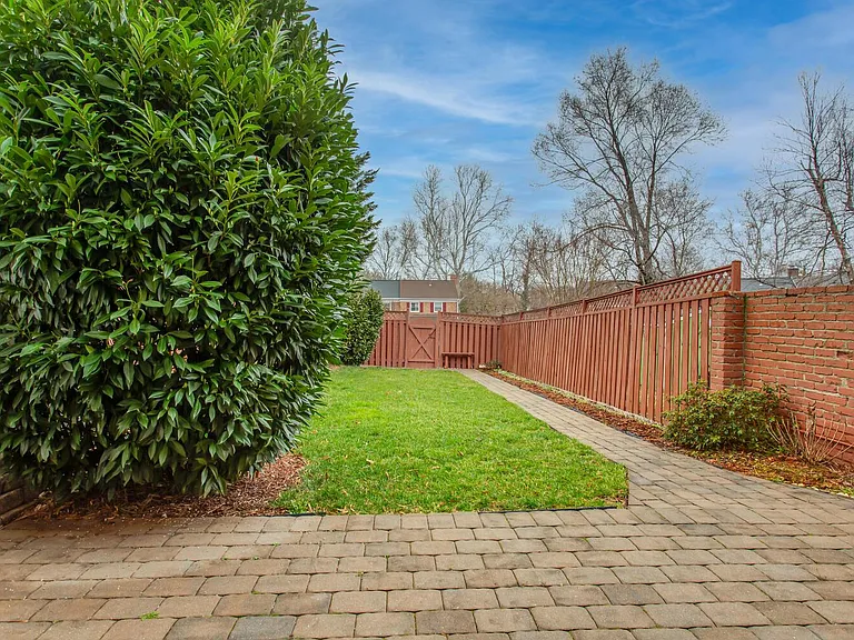 6063 Hardwick Pl — Photo 50