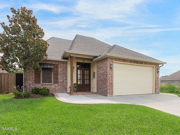2nd image of 103 S Lakepointe Dr