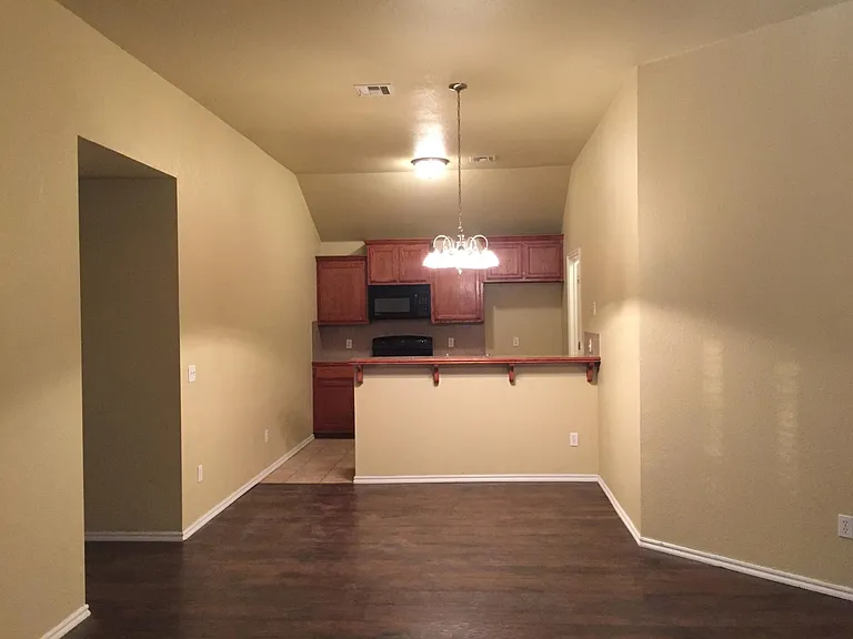 2604 Northern Hills Rd — Photo 7