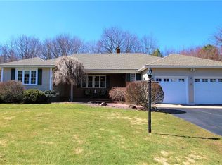 296 Ridgemont Dr, Rochester, NY 14626