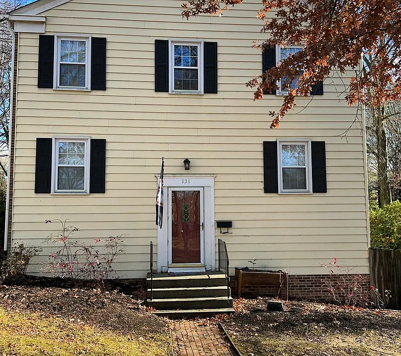 131 Huntington Ln