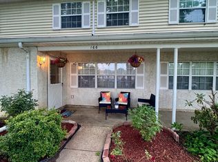166 Chester Ct, Downingtown, PA 19335