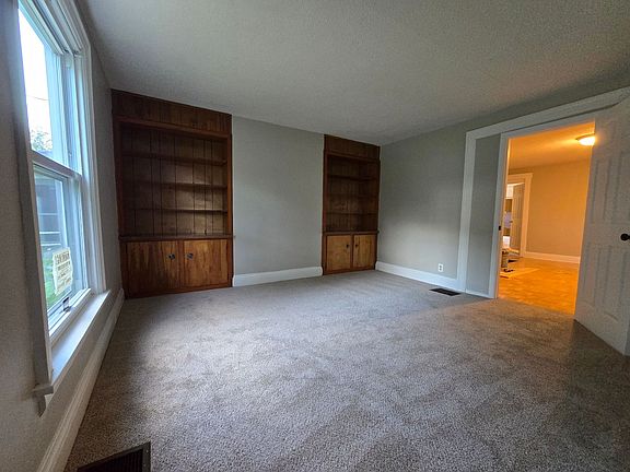 2nd image of 2649 Grant Ave