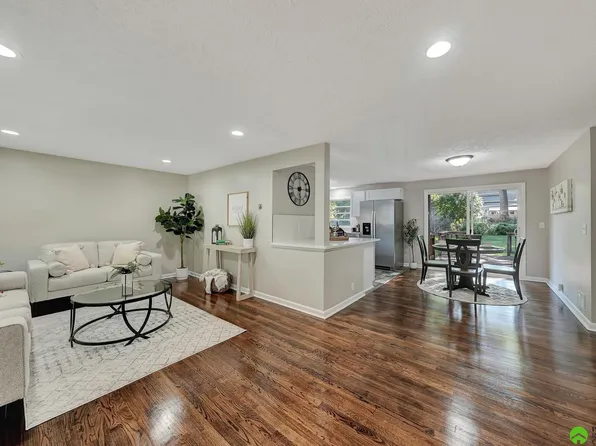2130 S 51st St, Lincoln, NE 68506