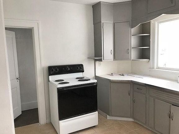 4th image of 1127 Grant St