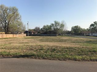 1820 Hunt, Clinton, OK 73601