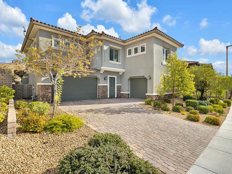 328 Elder View Dr — Photo 1