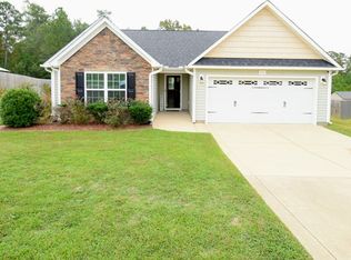 431 New Castle Ln, Spring Lake, NC 28390