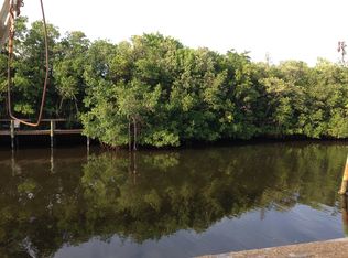8495 SE Palm St, Hobe Sound, FL 33455