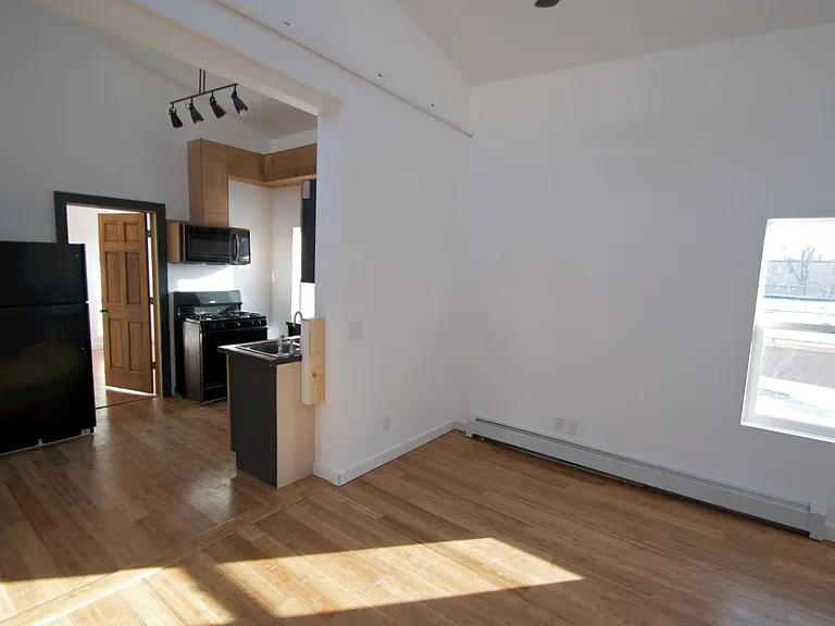 25 E 26th St #3 — Photo 4