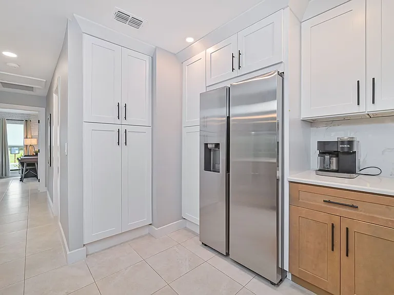 6386 Royal Woods Dr — Photo 18