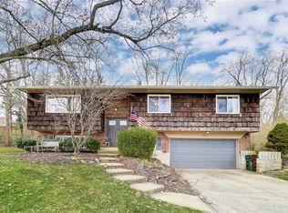 2400 Bending Willow Dr, Dayton, OH 45440