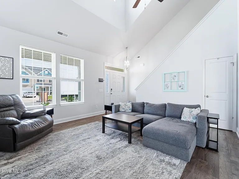 104 Harvest Bluff Ln — Photo 4