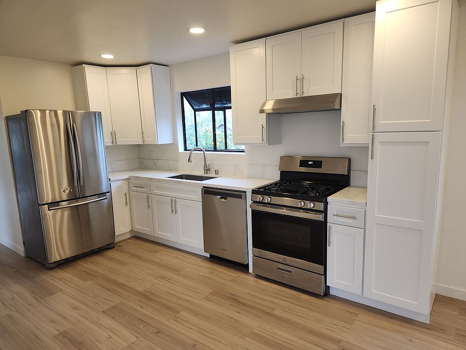 1st image of 109 Marion Ave