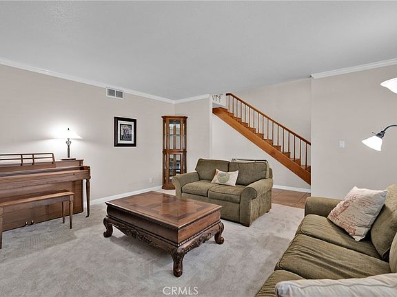 3rd image of 962 E Bastanchury Rd