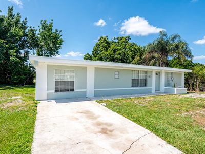 618 Coconut Avenue N, Port Saint Lucie, FL, 34952