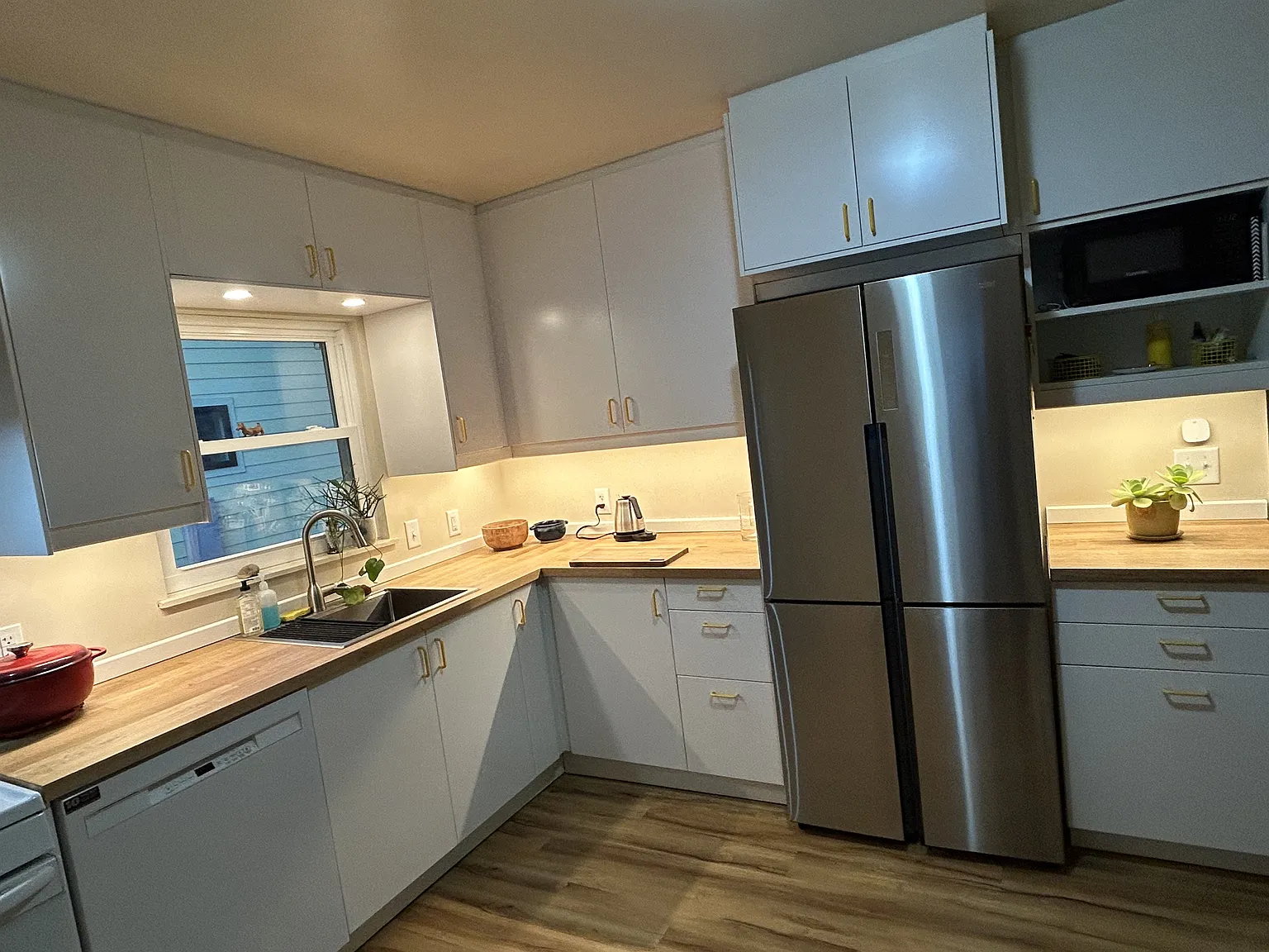 3 bed, 1222 sqft, $2,300 — Photo 4