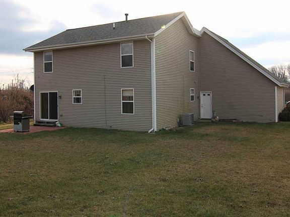 3rd image of 2318 Maxine Ln