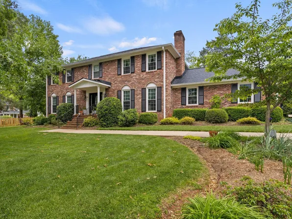 112 Woodhill Ln, Simpsonville, SC 29681