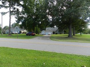 1171 Twin Rivers Rd, Greensboro, GA 30642