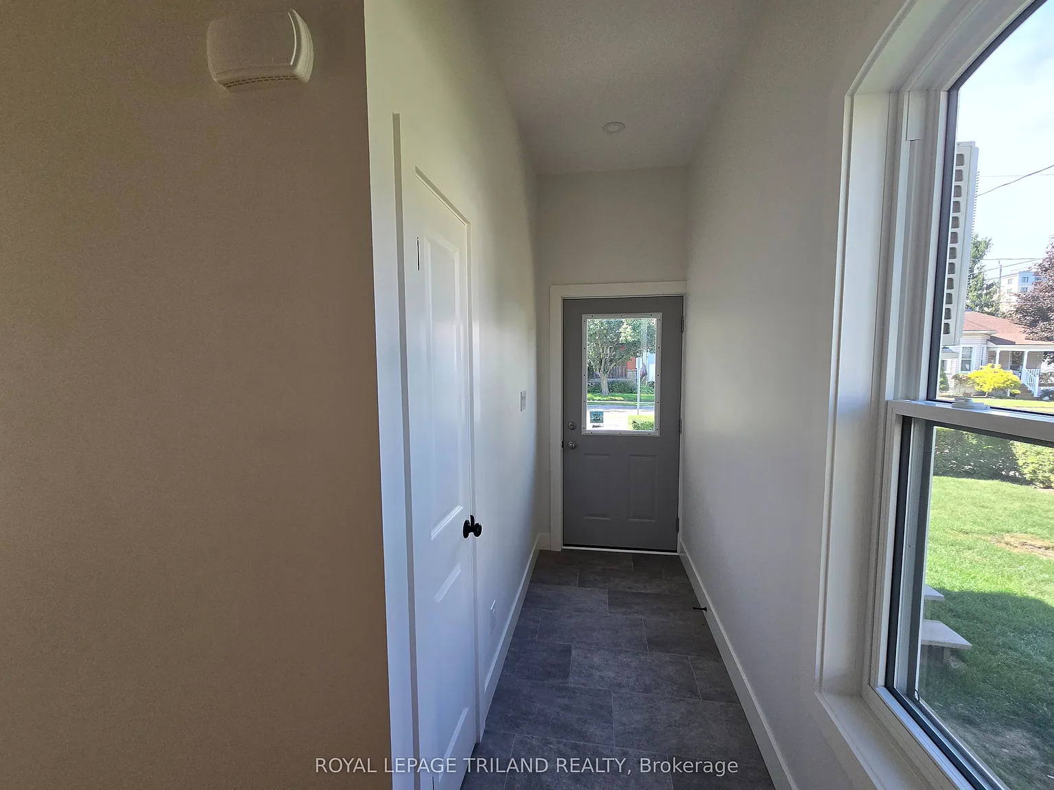 1 bed, $1,600 — Photo 3
