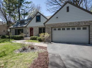 254 Ashley Rd, Hopkins, MN 55343