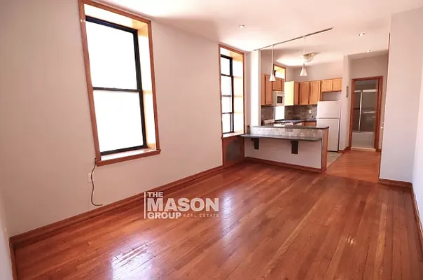 Rented by Mason Group LLC | media 8