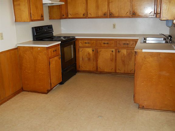 2nd image of 310 NW 62nd St
