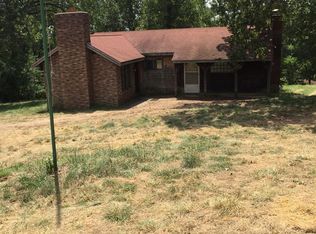 3011 Stonehouse Rd, De Soto, MO 63020