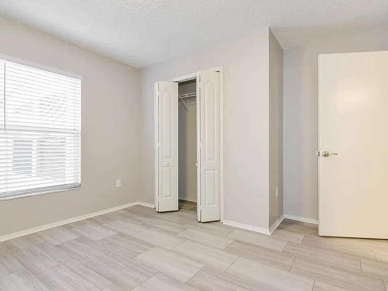 26808 Haverhill Dr — Photo 12
