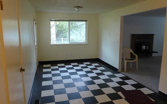 4th image of 8217-8219 59th Ave E