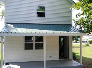 257 N Winchester Ave, Waynesboro, VA 22980