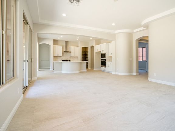 Serenity 11114 - Interior