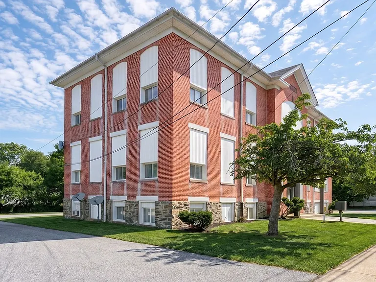 7 Adams St — Photo 15