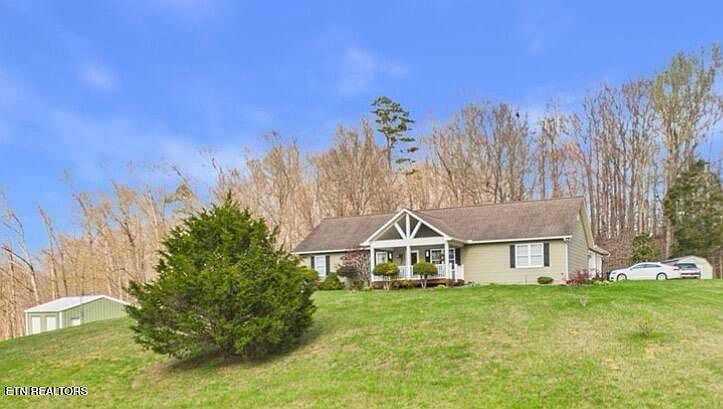 1st image of 950 Coolidge Rd