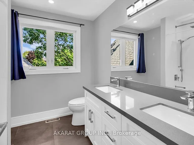 1274 Kings College Dr — Photo 29