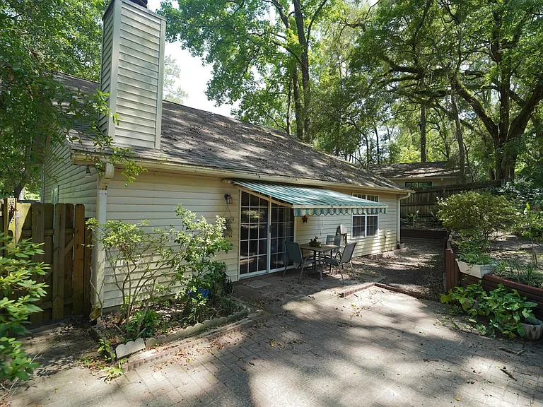 4472 Bay Shore Cir — Photo 29