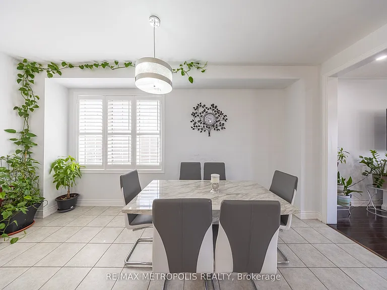 36 Michaelis St — Photo 12