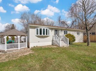 72 Gail St, Springfield, MA 01108