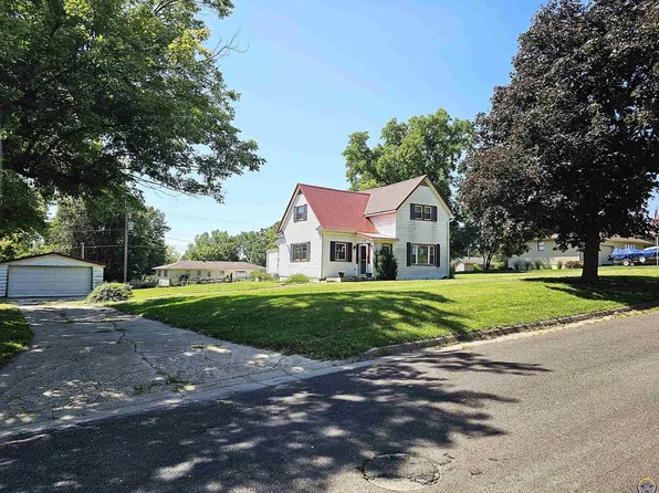 1539 Main St, Sabetha, KS 66534