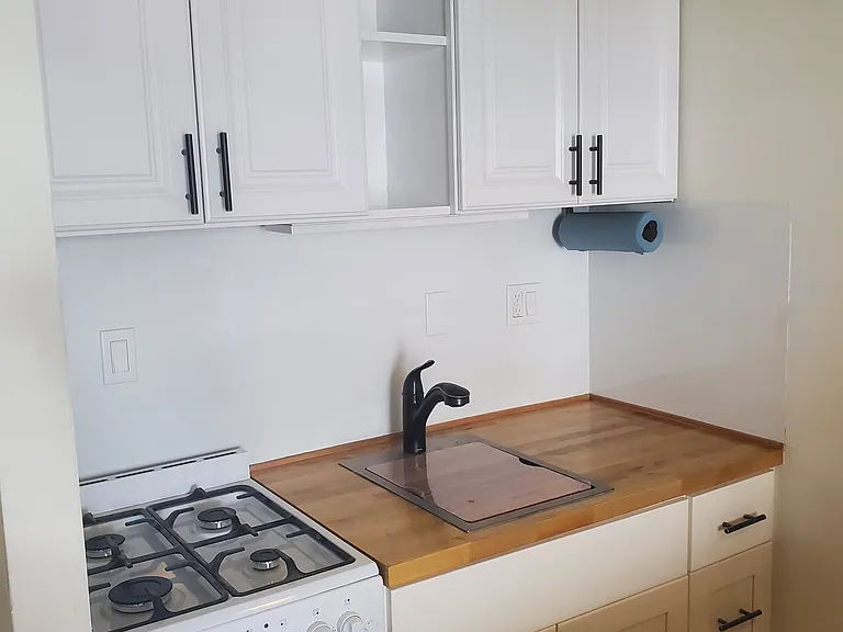 821 1/2 Coronado Ct — Photo 2