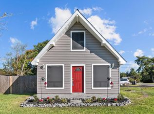 508 E Canal Rd, Highlands, TX 77562