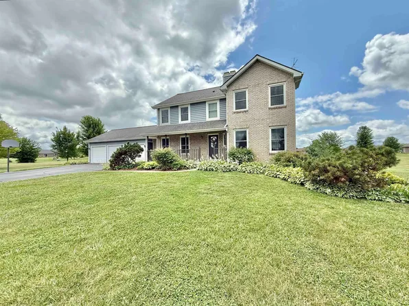 5448 S Branch Ct, Rochelle, IL 61068