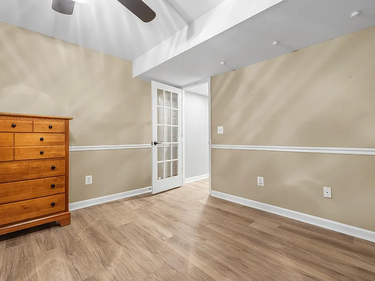 137 Whispering Woods Pl — Photo 35