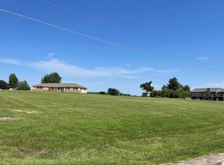 1108 E 1368th Rd, Lawrence, KS 66046