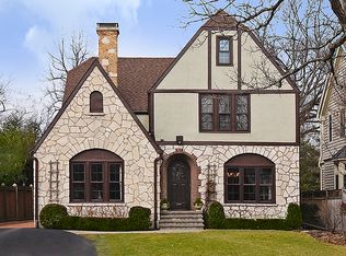 529 Hawthorn Ln, Winnetka, IL 60093