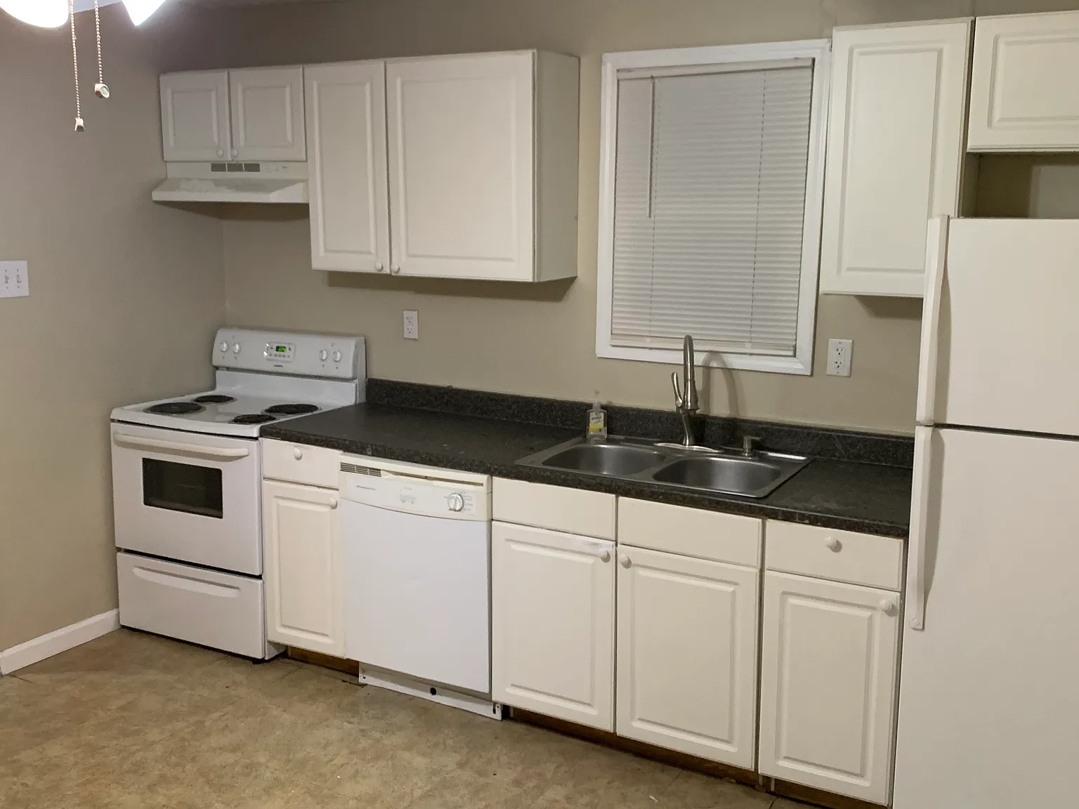 Kathleen Ave, Evansville — Photo 1