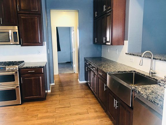 3rd image of 26144 W Yukon Dr