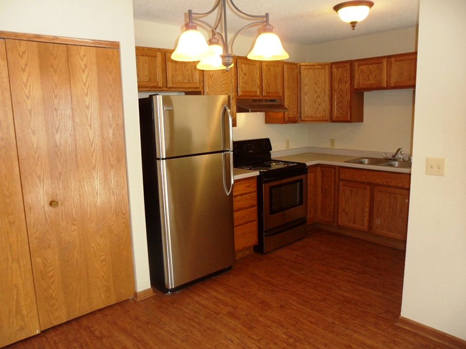 Kitchen with new appliances_02132017